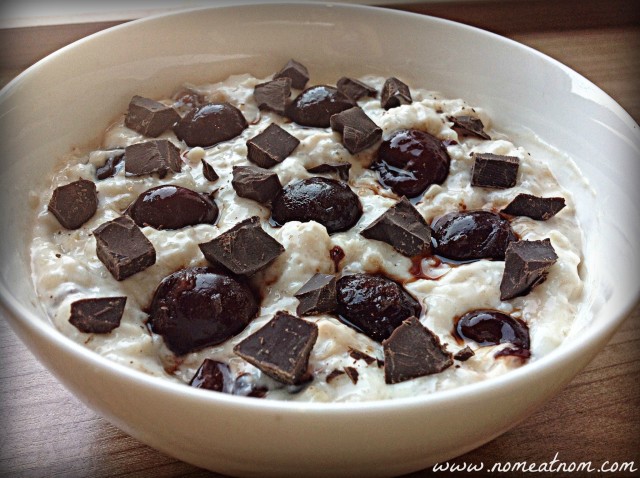 Dark Chocolate Cherry Overnight Oats Pudding