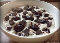 Dark Chocolate Cherry Overnight Oats Pudding